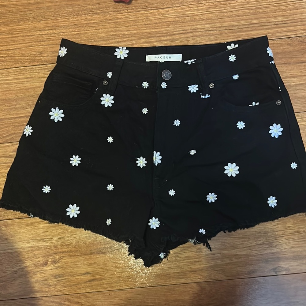 Pacsun high rise black with flowers mom jean shorts